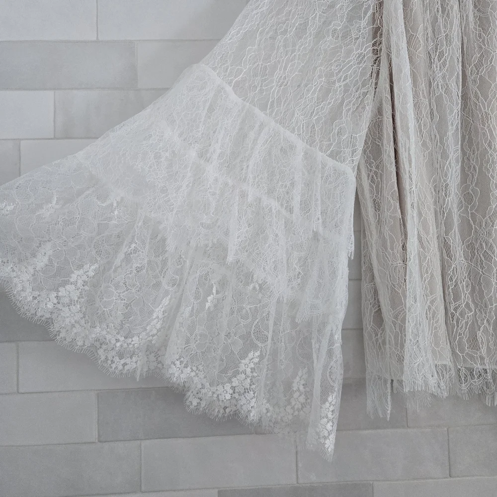 Alice + Olivia Delia Ruffled Lace Tunic Top Blouse White Sheer Mesh Bell Sleeve - Picture 3 of 10